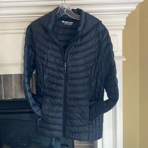 Packable Quilted Jacket in Size L. Excellent Condition.